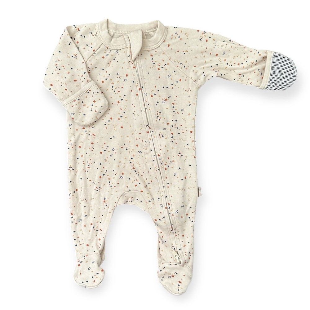 Goumi x Babylist terrazzo footie